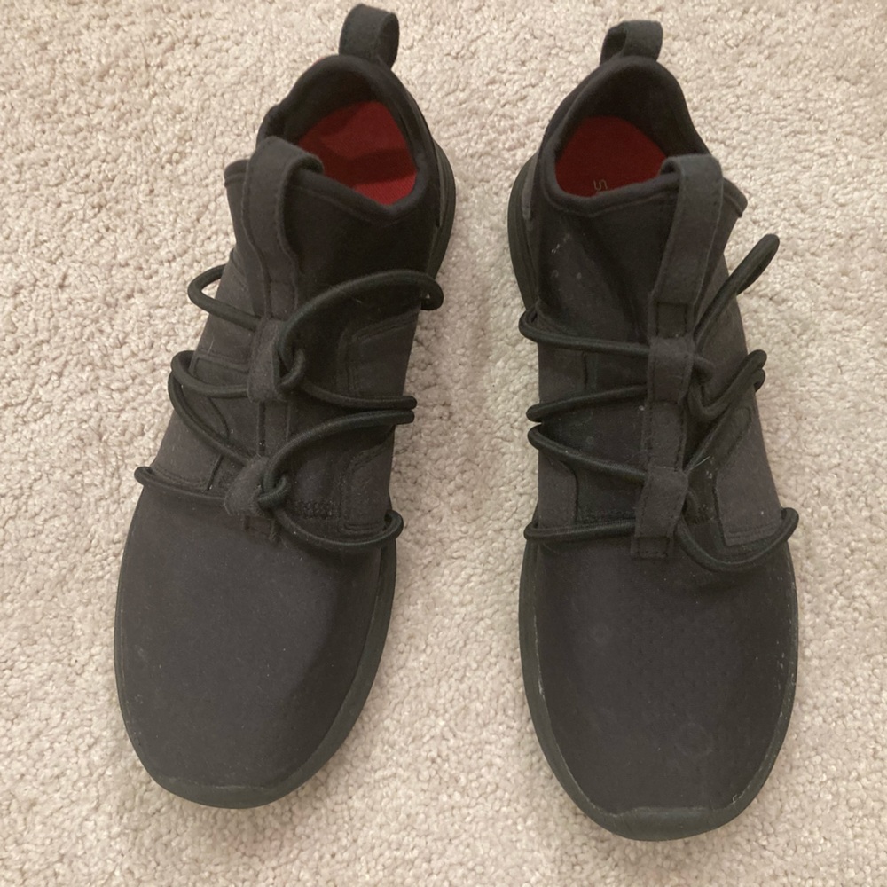 Skye “Rbutus” Sneakers - Picture 2 of 6